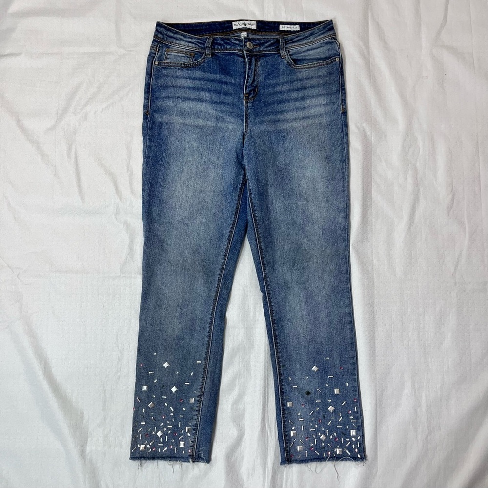 Black Daisy ladies Cropped Jeans size (11/30)